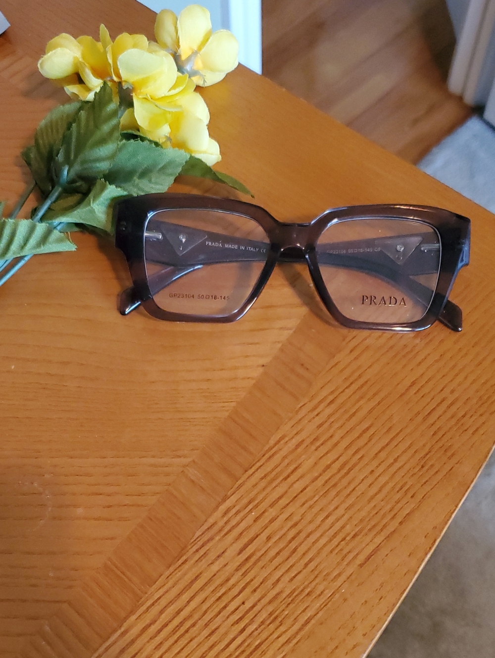 Women's Square Cat-Eye Glasses in Grey Gradient
